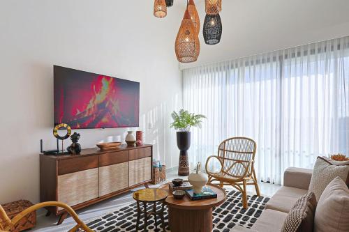Elegant 2BD Golf Course Views - image 5