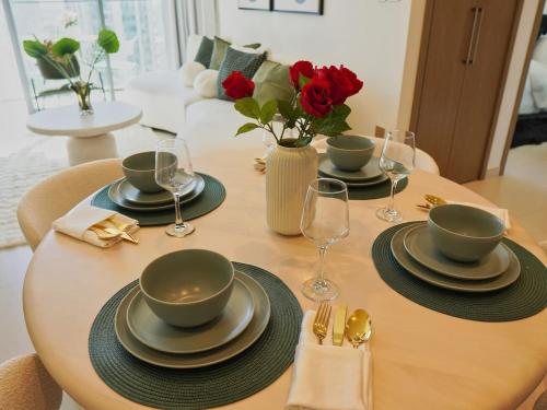 Stylish-2BR Burj Royale 3 min walk to Dubai Mall - image 14