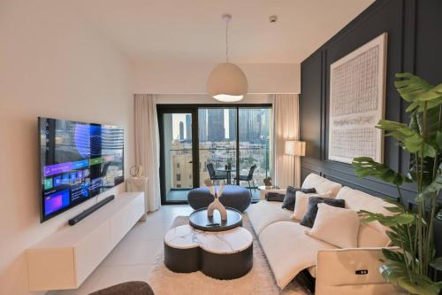 Full Burj Khalifa View 3min Walk to Dubai Mall - image 11