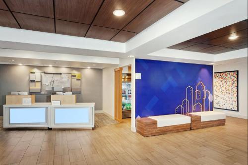 Holiday Inn Express Hotel & Suites Urbana-Champaign-U of I Area an IHG Hotel - image 14