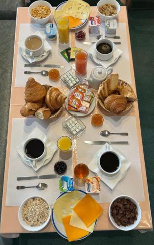 餐飲選擇, Hôtel de Flandre Compiègne Centre-Ville (Hotel de Flandre Compiegne Centre-Ville) in 康比涅市中心