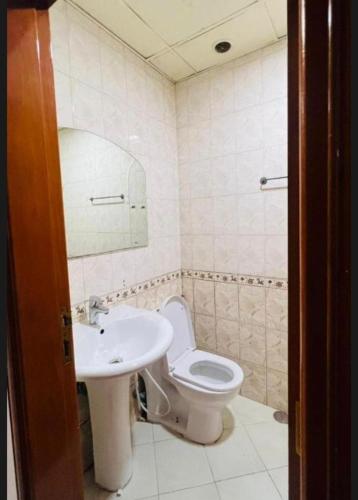 Calm Stay Partition Room In Tecom Barsha Heights, Dubai (Foto 4)