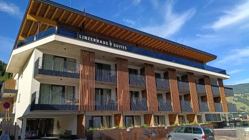  LH Linzerhaus Suites Saalbach - inklusive Jokercard in Saalbach-Hinterglemm