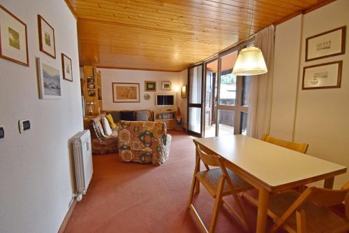 Shared lounge/TV area, Maso Nove Appartamento in Madonna di Campiglio City Center