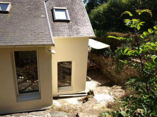Maison indépendante avec vue sur mer en Baie de Morlaix et proche du GR34 (Maison independante avec vue sur mer en Baie de Morlaix et proche du GR34) in Plouezoc'h