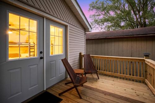 View, 10min to NRG | Hot tub | Sauna | Firepit | 4br 3ba in Oak Hill (WV)