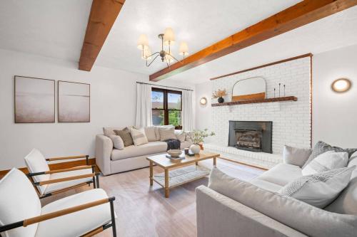 Facilities, Quiet NRG Retreat | Hot Tub • Gameroom • Firepit in Oak Hill (WV)