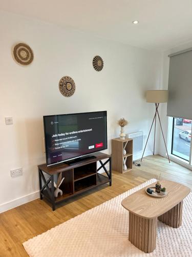 Central Manchester Apartment WIth - Terrace - Gym- Free Parking- Next To Man City Stadium & City Centre, Manchester
