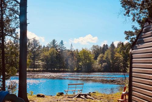 Chalet au pied du lac in Saint-Alphonse-Rodriguez (QC)