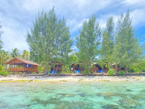 Фасада на хотела, Irene Homestay Raja Ampat in Pulau Pambemuk