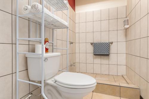 Shower, Casa Cafetal Aeropuerto in Tropicana