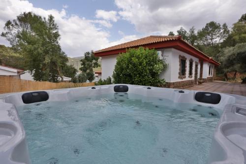 設施, Apartamentos El Madronal in 科托里奧斯