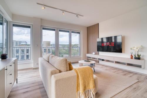 Chloé's Beige Apartment with big balcony, O2 arena, Praga (foto 8)