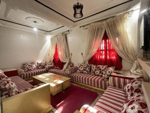 Relaxing stay in a quiet apartment in 아크펜니르