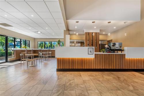 Best Western PLUS Burnaby Hotel in Burnaby, Canada
