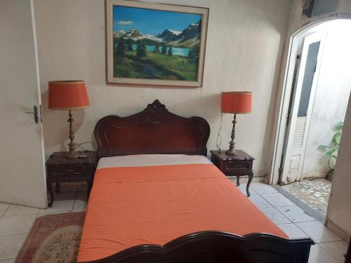 Casa com um quarto de casal para alugar