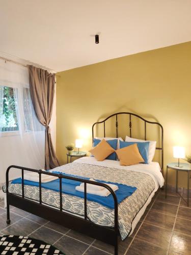 1 double bed