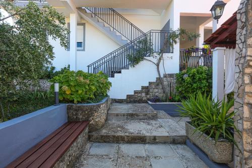 Apartments with parking space Razanj, Rogoznica - 12133 in Rogoznica