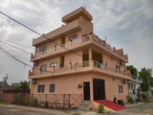 Hotel O Radhey Krishna Bhawan
