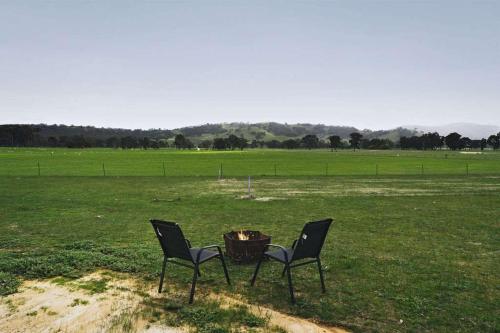 Farm Stay at Sheltered Paddock X by Tiny Away in Percydale