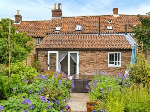 Viesnīcas āriene, Yew Tree Cottage in Burythorpe