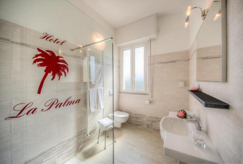 Deluxe Double or Twin Room with Balcony image 1