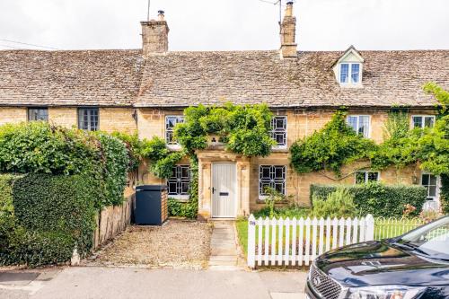 Viesnīcas āriene, Historic 3 Bedroom Cottage in the Cotswolds in Milton-under-Wychwood