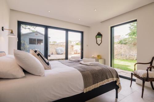 Historic 3 Bedroom Cottage in the Cotswolds in Milton-under-Wychwood