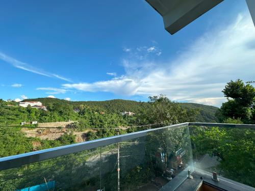 ระเบียง/ชานเรือน, Hotel Monal Residency in ภัควันต์ปุระ