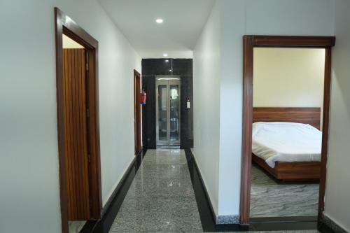 Hotel Monal Residency in ภัควันต์ปุระ