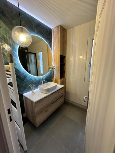 Superb apartment near RER A free parking in Буасі-Сен-Леже