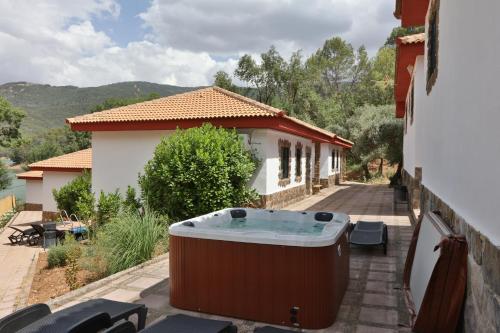 熱水浴缸, Apartamentos El Madronal in 科托里奧斯