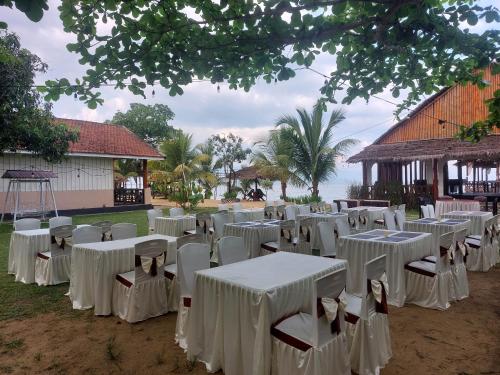 Siuri Cottages & Restaurant in Tentena