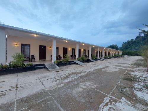 Siuri Cottages & Restaurant in Tentena