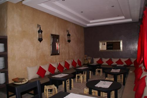 Restaurant, Riad Les Jardins de Tafraoute in Ouzina