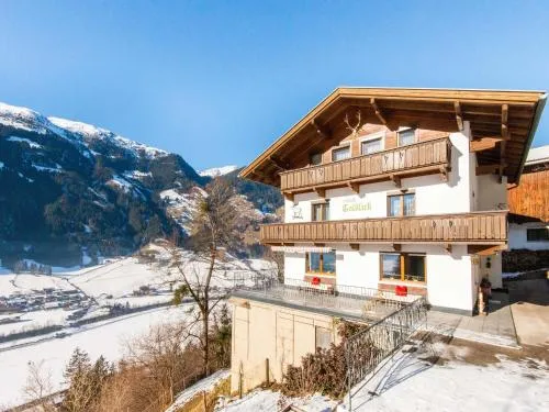 Chalet in Hainzenberg near Ski Slopes in Hainzenberg, Österreich