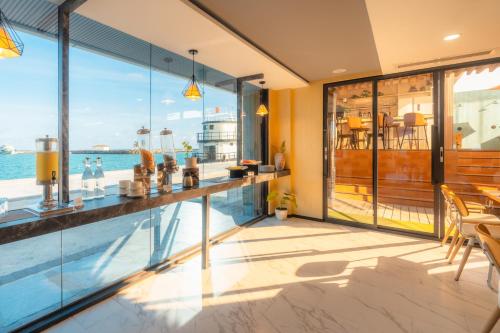 Restaurant, Swarn by Hawks Hotel Kamadhoo Baa Atoll in Baa Atoll