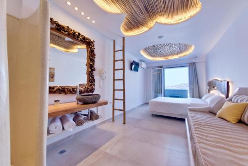 Ibiscus Boutique - image 7