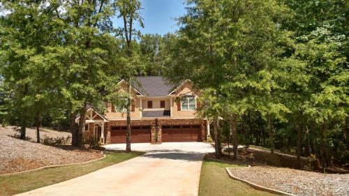 Intrare, Peachtree TownHome in Peachtree City (GA)