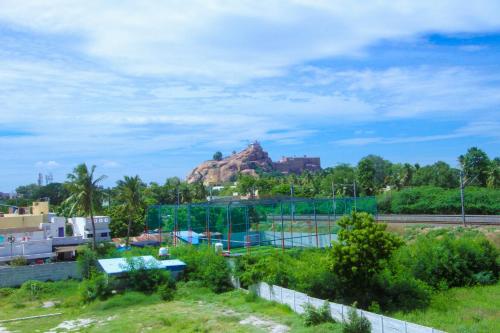 Zajímavosti v okolí, Journey junction backpackers hostel in Tiruchirappalli