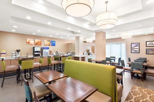 Comfort Suites New Orleans East