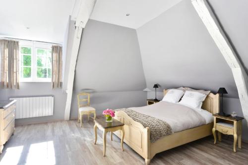 Le Manoir De Bellacordelle chambre d'hôte Bois l'Abbé