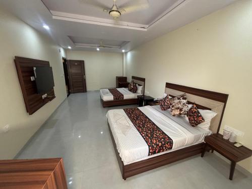 room detail thumbnail 0