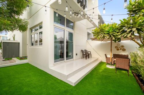 FIRST CLASS VILLA Modern Comfort & Style in Damac Hills 2