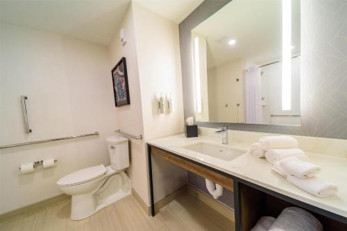 Hilton Garden Inn Dayton Downtown - image 7