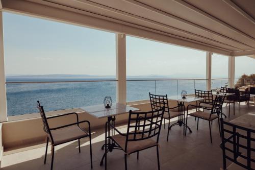Skats, The Lakehouse in Limni (Evvoia)