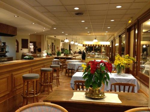 餐廳, 馬斯德旺斯酒店及餐廳 (Mas de Vence - Hotel-Restaurant) in 旺克市中心