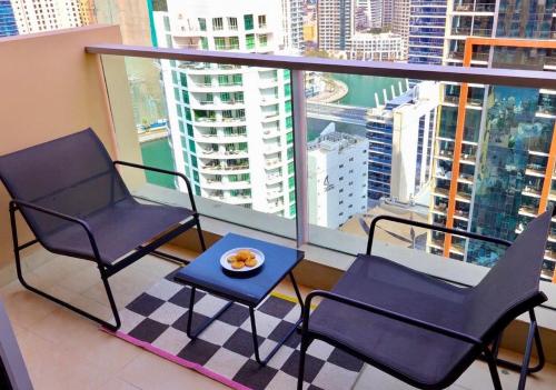 JW Marriott Stylish 1BR - Marina View - Direct Dubai Marina Mall Access - Pool & Gym - Free Parking, Dubai (photo 5)
