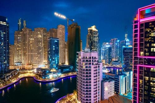JW Marriott Stylish 1BR - Marina View - Direct Dubai Marina Mall Access - Pool & Gym - Free Parking, Dubai (photo 7)
