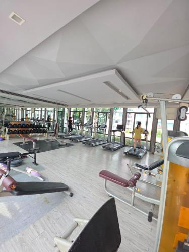 FavStay Ramkhamhaeng | Stylish 1BR Bangkok - image 11
